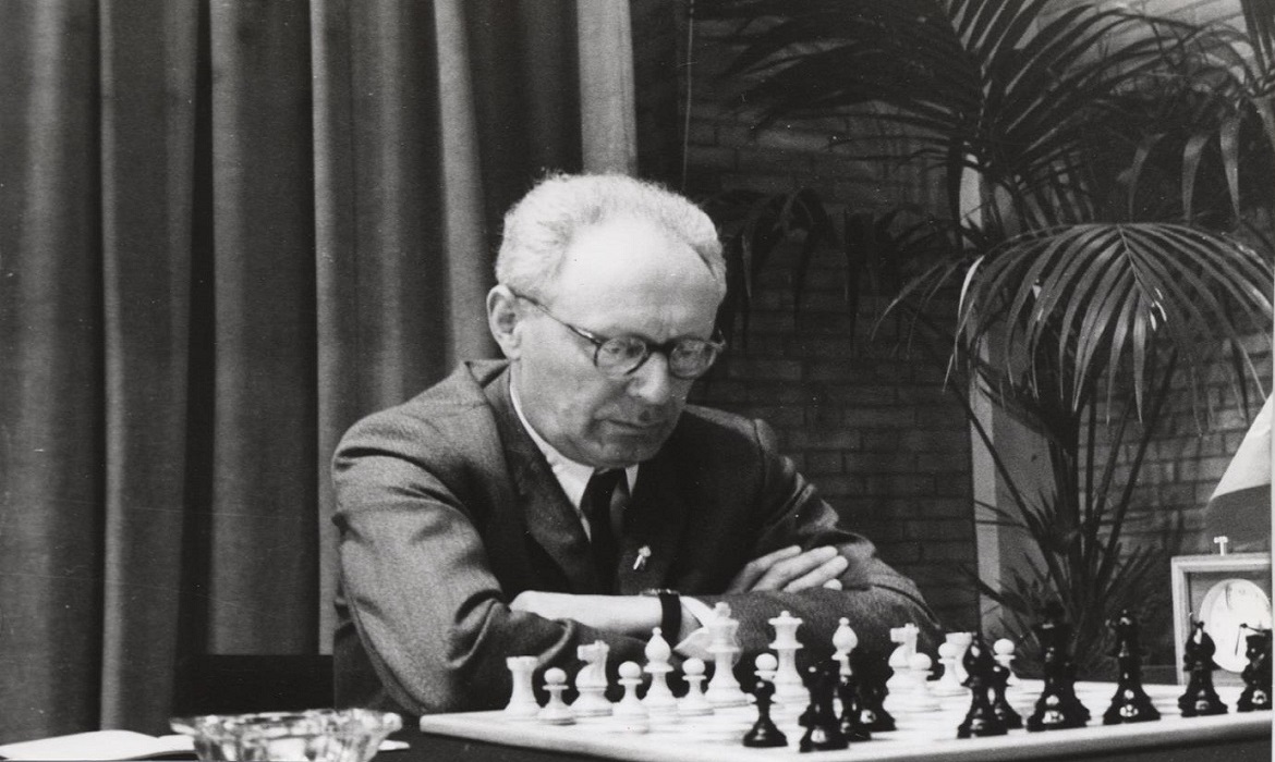 مشاهیر شطرنج | میخائیل باتوینیک