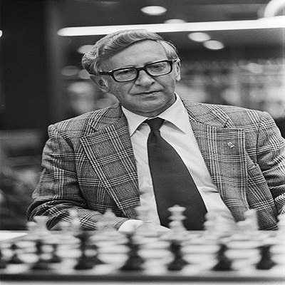مشاهیر شطرنج | واسیلی اسمیسلوف