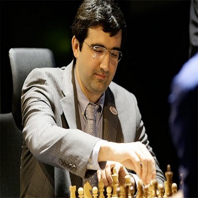 مشاهیر شطرنج | ولادیمیر کرامنیک