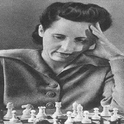 مشاهیر شطرنج | الیزابت بیکووا