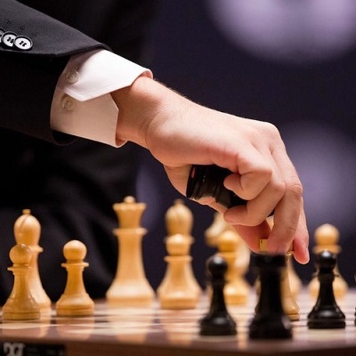 آموزش شطرنج | دست به مهره